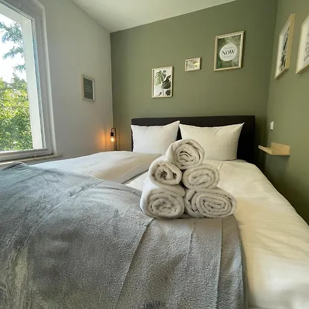 Offline - Moderne Apartments In Eichwalde Fuer Bis Zu 12 Personen Apartment Eichwalde